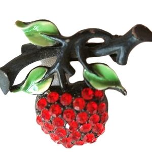 Vintage J J Red Rhinestones Apple Brooch Pin Detailed Leaves & Stem Black Metal